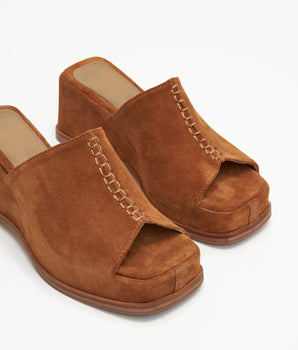 Luca Wedge, Tobacco Suede
